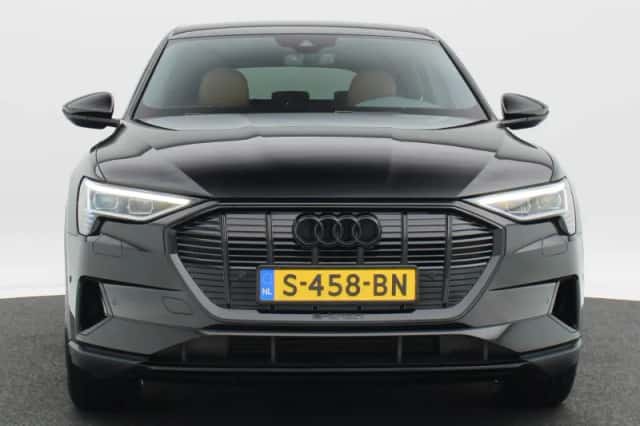 Audi e-tron (2022) thumbnail 5