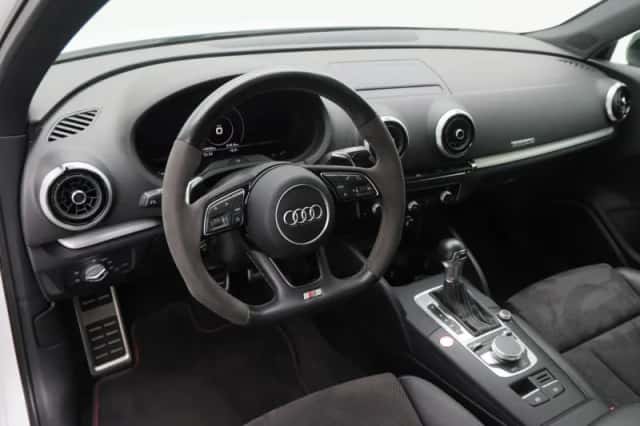 Audi S3 (2019) thumbnail 3