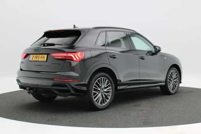 Audi Q3 (2024) thumbnail 3