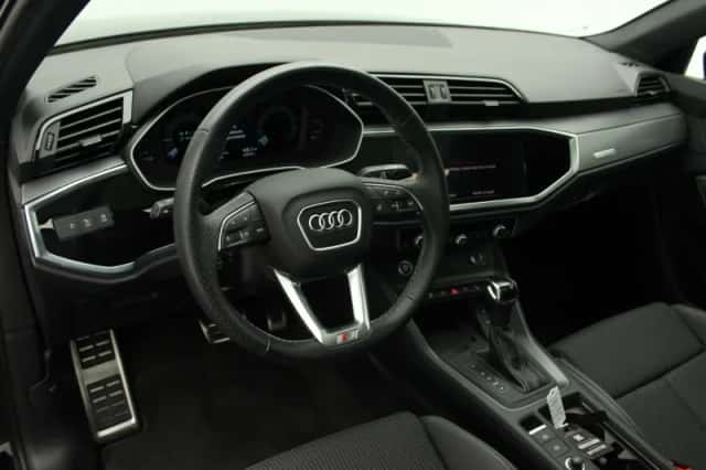 Audi Q3 (2024) thumbnail 4