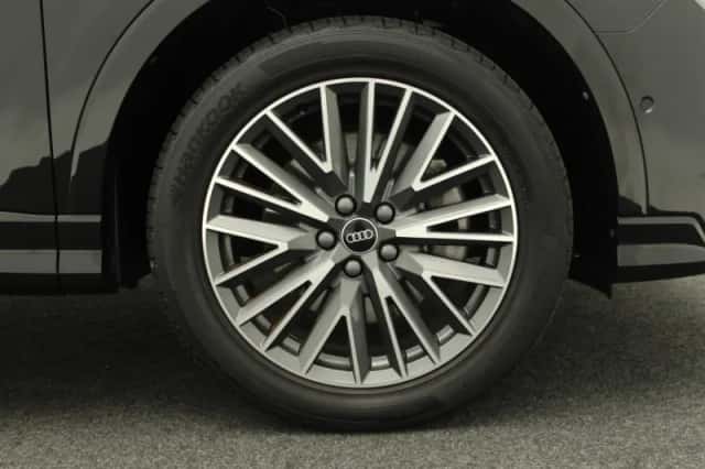 Audi Q3 (2024) thumbnail 6