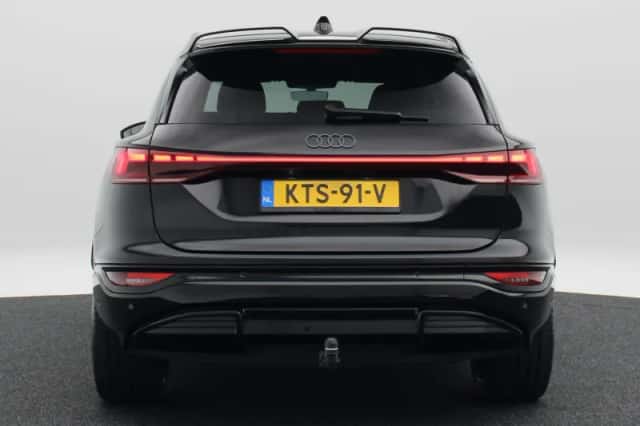 Audi Q6 e-tron (2025) thumbnail 6