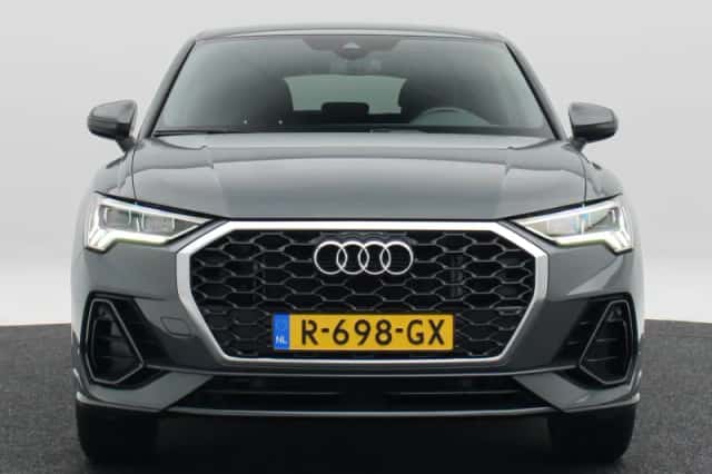 Audi Q3 (2022) thumbnail 4