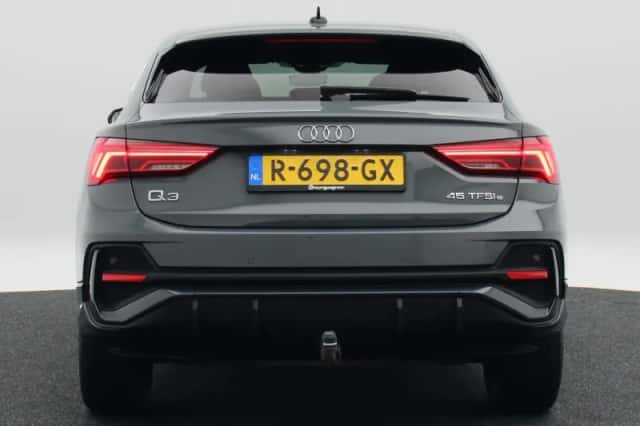 Audi Q3 (2022) thumbnail 6