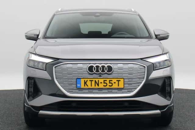 Audi Q4 e-tron (2025) thumbnail 4