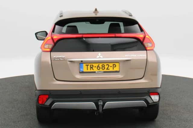 Mitsubishi Eclipse Cross (2018) thumbnail 6