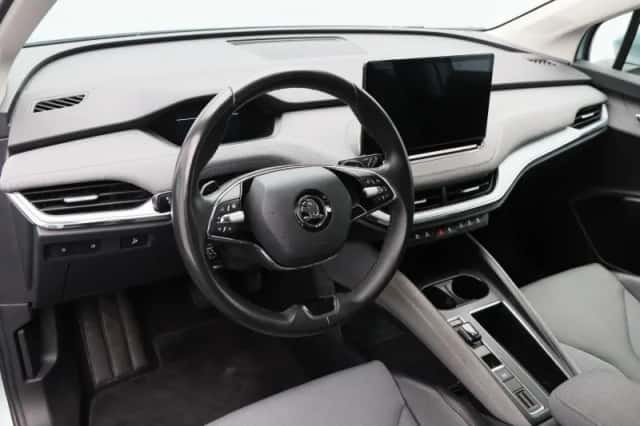Škoda Enyaq (2022) thumbnail 3