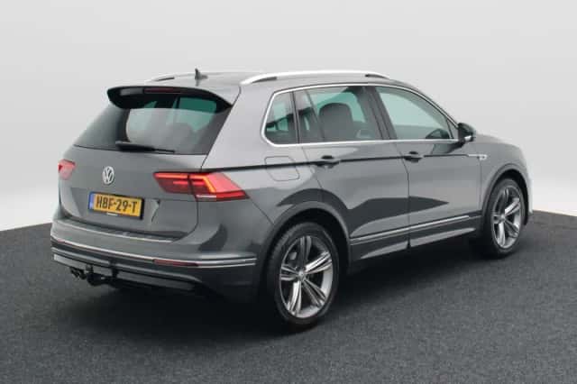 Volkswagen Tiguan (2020) thumbnail 2