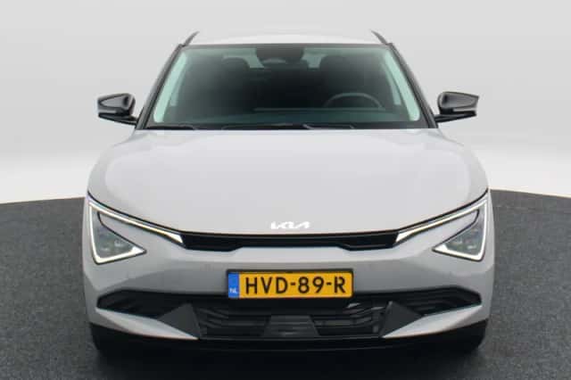 Kia EV6 (2025) thumbnail 5