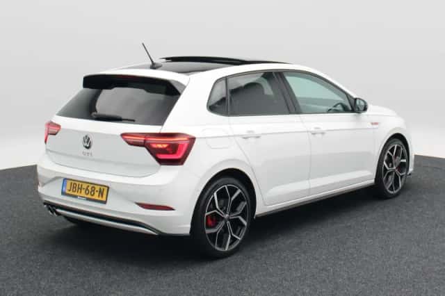 Volkswagen Polo (2023) thumbnail 2