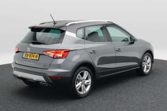 SEAT Arona (2018) thumbnail 2