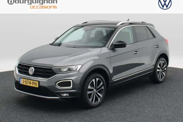 Volkswagen T-Roc (2019) thumbnail 1