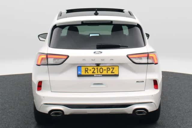 Ford Kuga (2022) thumbnail 6