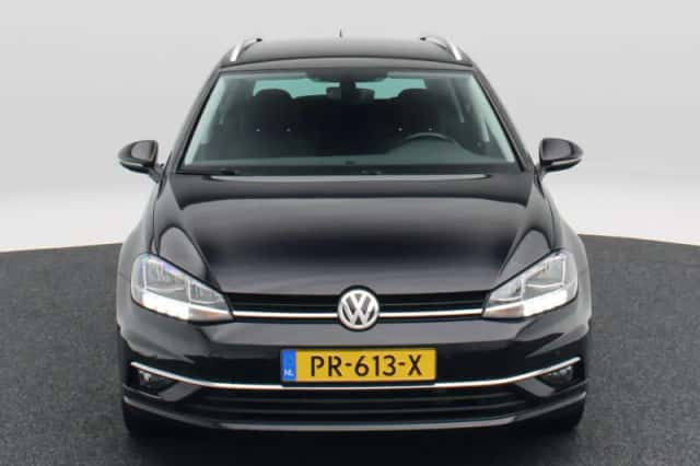 Volkswagen Golf (2017) thumbnail 4