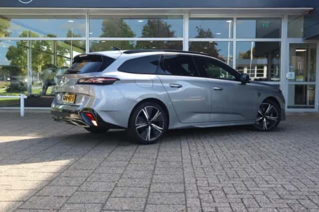 Peugeot 308 (2024) thumbnail 4