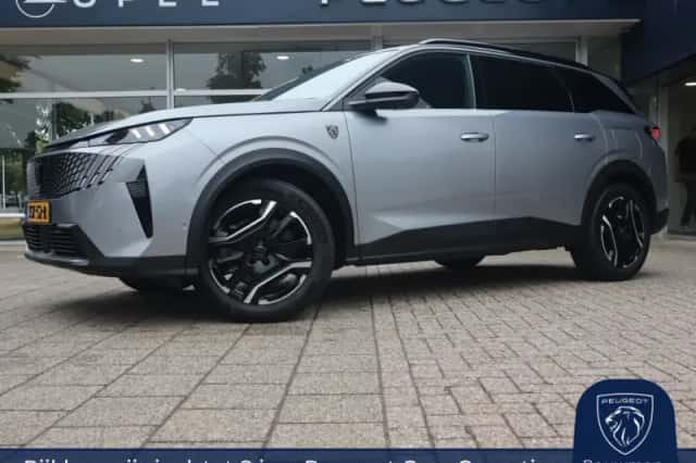Peugeot 5008 (2025) thumbnail 1