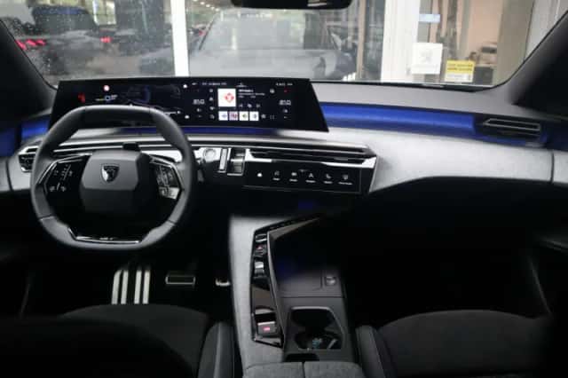 Peugeot 5008 (2025) thumbnail 6