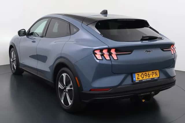 Ford Mustang Mach-E (2024) thumbnail 4