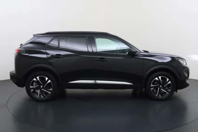 Peugeot 2008 (2021) thumbnail 3
