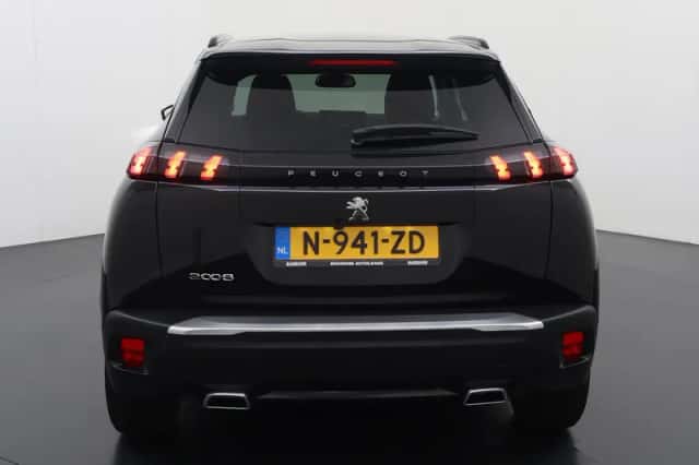 Peugeot 2008 (2021) thumbnail 6