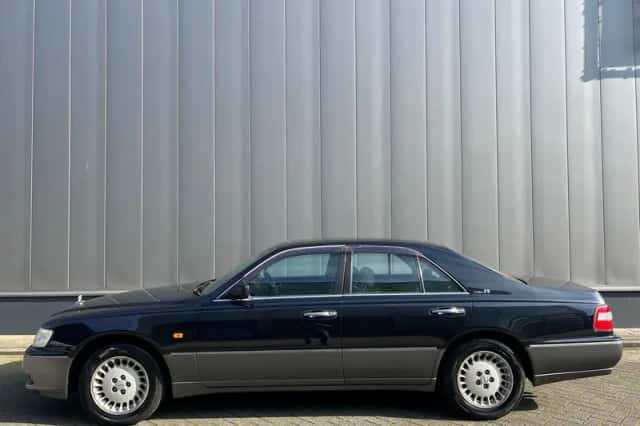 Nissan CIMA V8 (1997) thumbnail 4