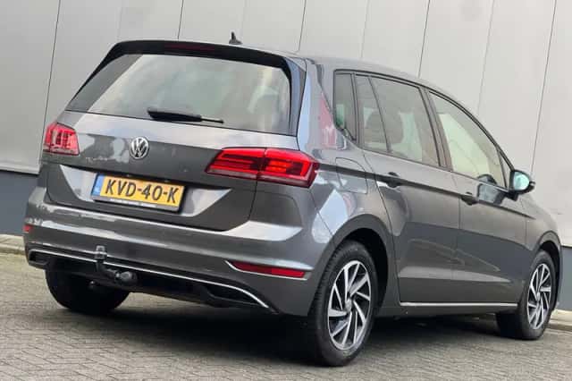 Volkswagen Golf Sportsvan (2018) thumbnail 4