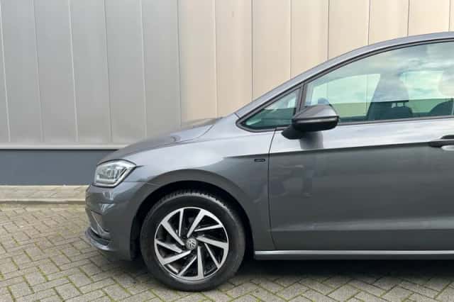 Volkswagen Golf Sportsvan (2018) thumbnail 6
