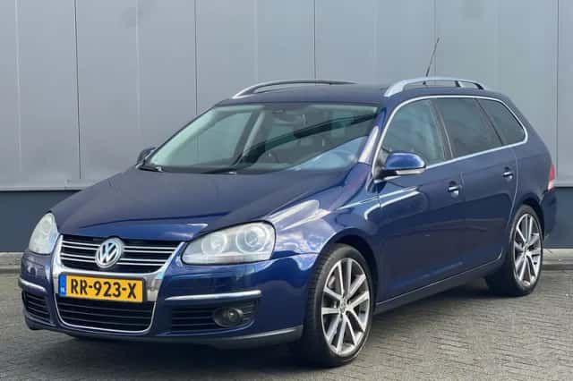 Volkswagen Golf (2010) thumbnail 1