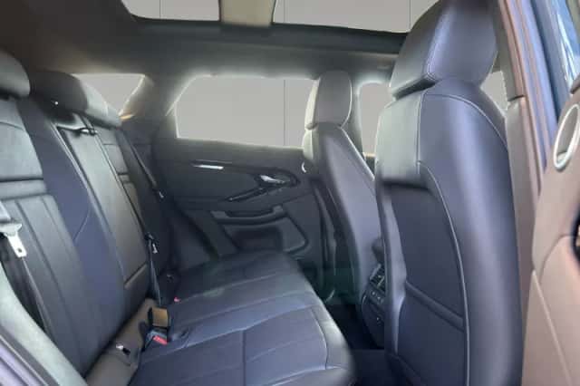 Land Rover Range Rover Evoque (2026) thumbnail 5