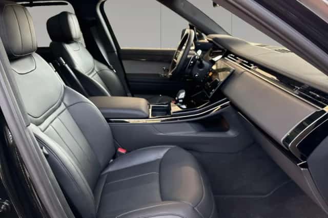 Land Rover Range Rover Sport (2026) thumbnail 3