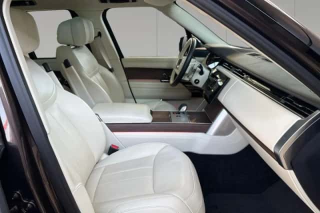 Land Rover Range Rover (2024) thumbnail 3