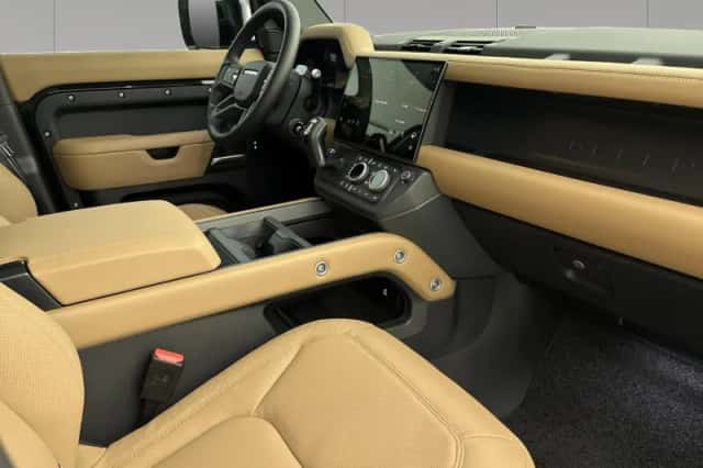 Land Rover Defender (2026) thumbnail 6
