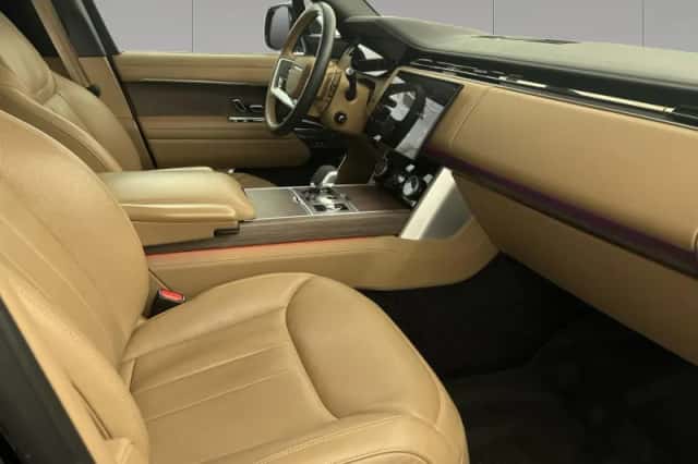Land Rover Range Rover (2023) thumbnail 6