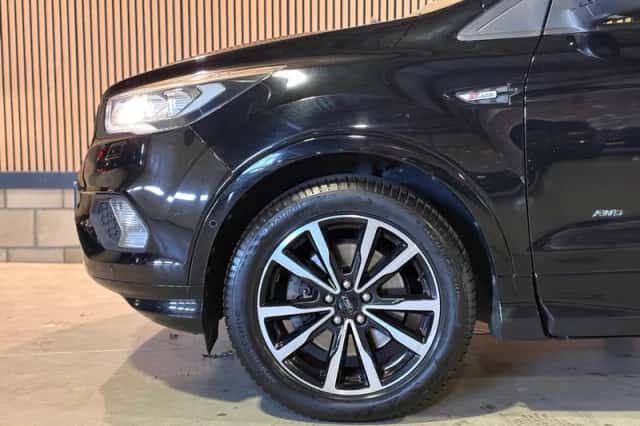 Ford Kuga (2018) thumbnail 6