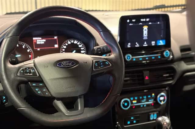 Ford EcoSport (2018) thumbnail 3