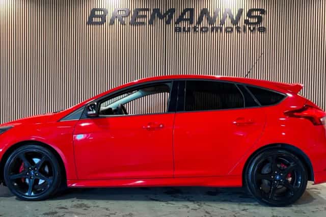 Ford Focus (2016) thumbnail 5