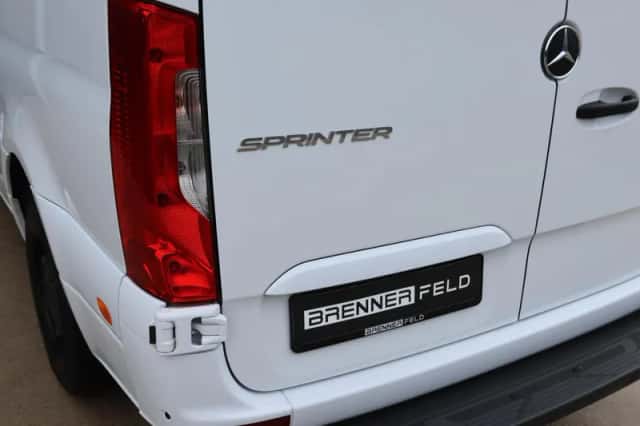 Mercedes-Benz Sprinter (2023) thumbnail 6