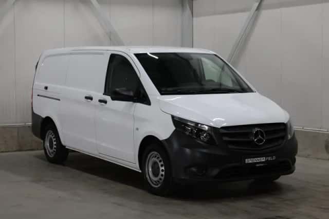 Mercedes-Benz Vito (2023) thumbnail 1