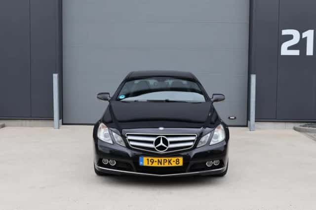 Mercedes-Benz E-Klasse (2009) thumbnail 2