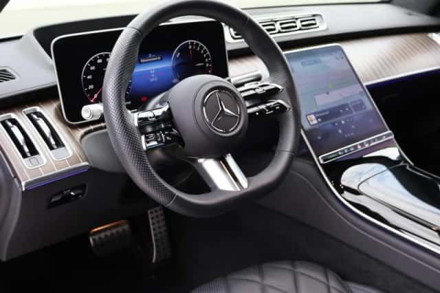 Mercedes-Benz S-Klasse (2023) thumbnail 4