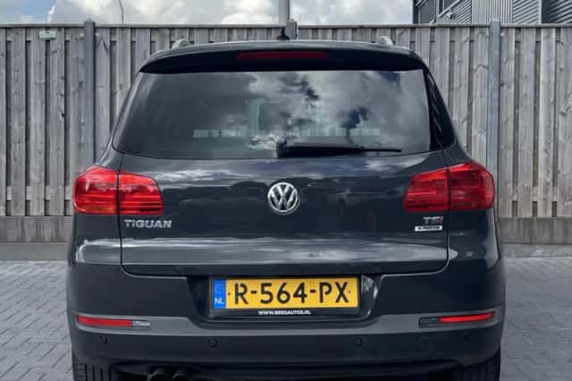 Volkswagen Tiguan (2015) thumbnail 5