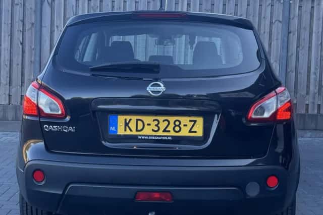 Nissan Qashqai (2010) thumbnail 5