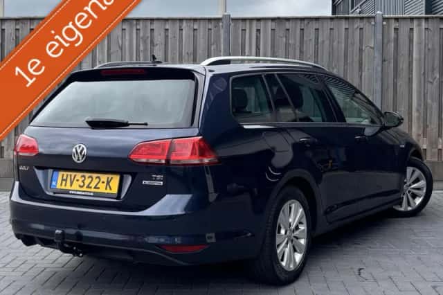 Volkswagen Golf (2016) thumbnail 3