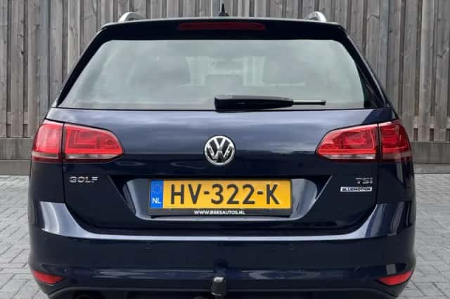 Volkswagen Golf (2016) thumbnail 5