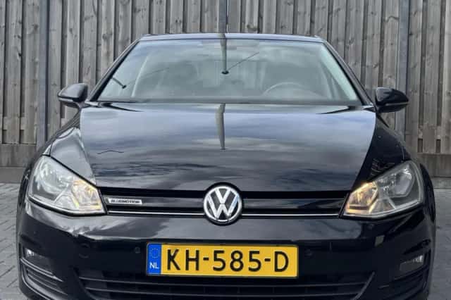 Volkswagen Golf (2016) thumbnail 4