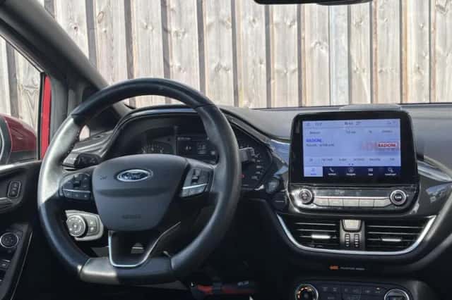 Ford Fiesta (2018) thumbnail 2