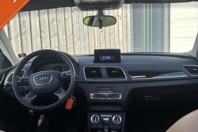 Audi Q3 (2012) thumbnail 2