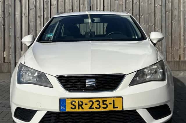 SEAT Ibiza (2013) thumbnail 4