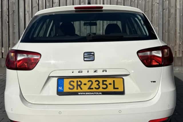 SEAT Ibiza (2013) thumbnail 5