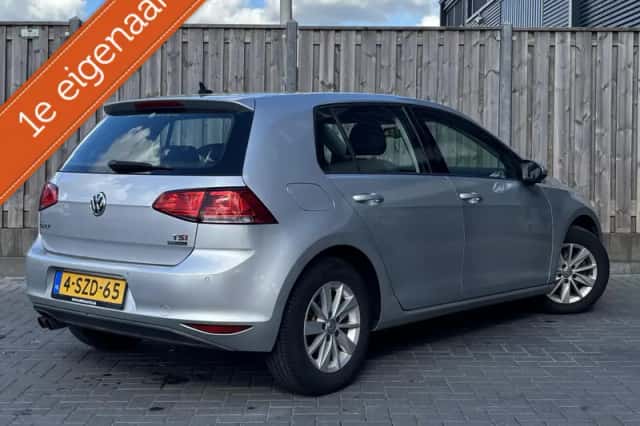 Volkswagen Golf (2014) thumbnail 3